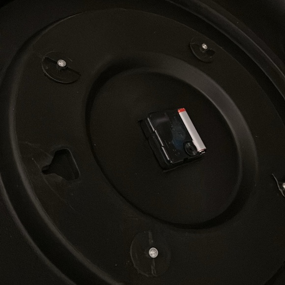 Gray Wall clock - Picture 4 of 4